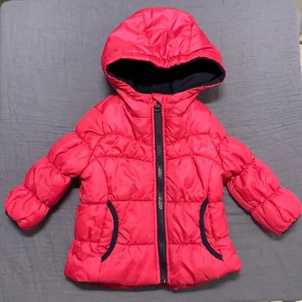 OshKosh 12 mo bubble Pink Baby girl jacket.